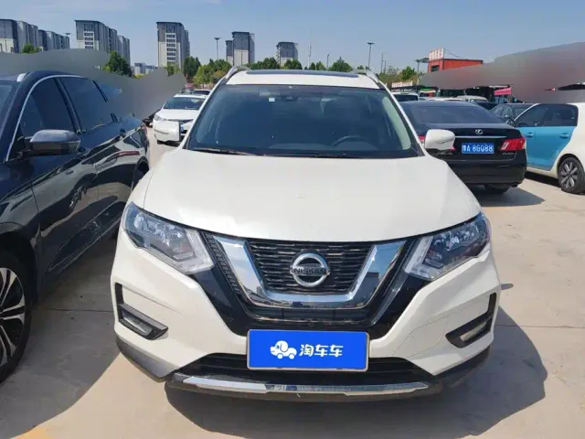 Nissan X-Trail — Фото автомобиля 2
