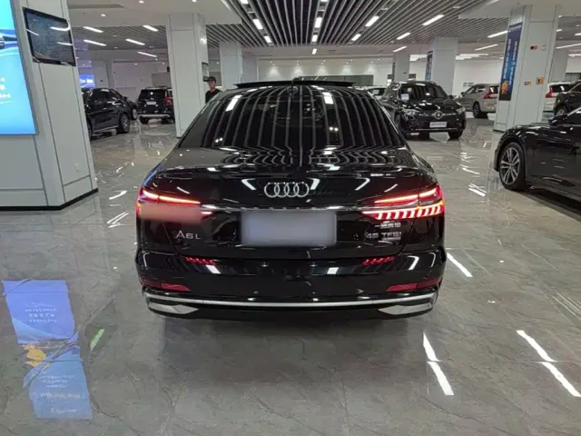 Audi A6L — Фото автомобиля 5