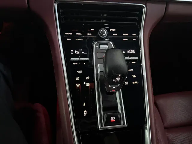Porsche Panamera — Фото автомобиля 10