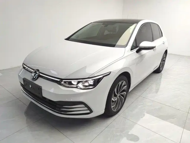 Фотография автомобиля — Volkswagen Golf