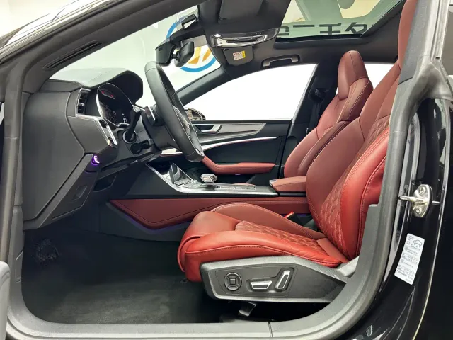Audi A7L — Фото автомобиля 5
