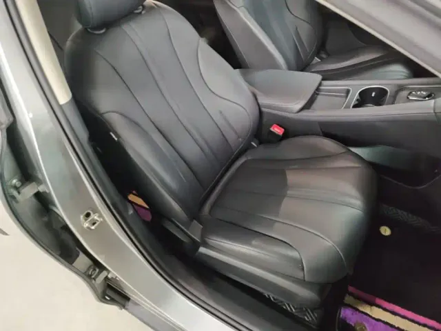 Roewe D7 — Фото автомобиля 24