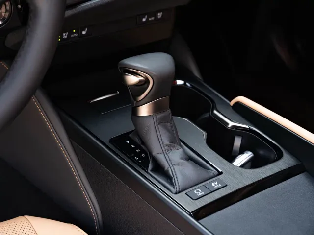 Lexus ES — Фото автомобиля 15