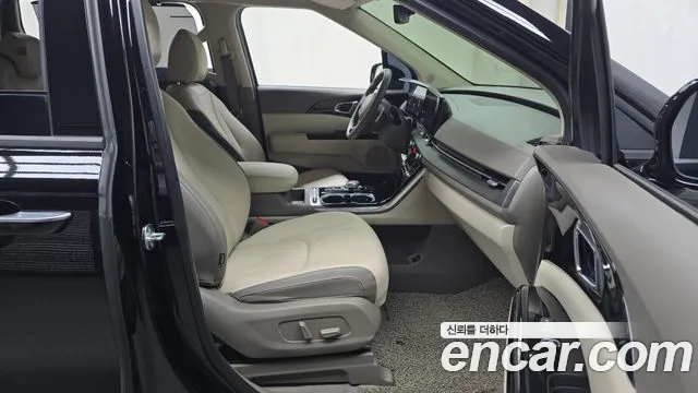 Kia Carnival 4th Gen — Фото автомобиля 16