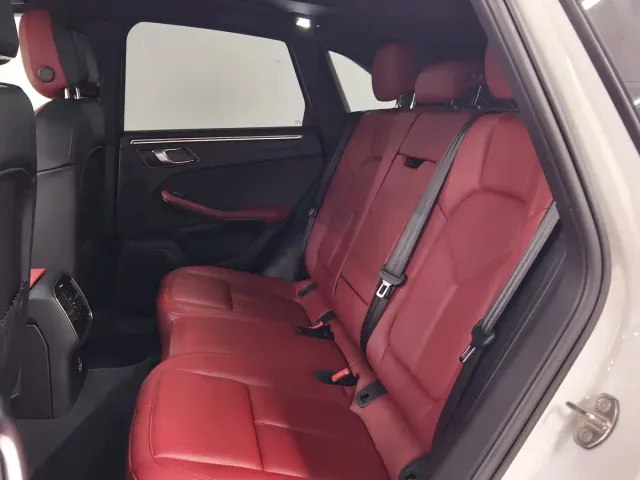 Porsche Macan — Фото автомобиля 11