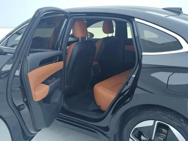 Wuling Starlight — Фото автомобиля 11