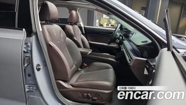 Hyundai Grandeur GN7 — Фото автомобиля 16