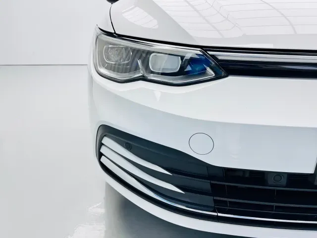 Volkswagen Golf — Фото автомобиля 6