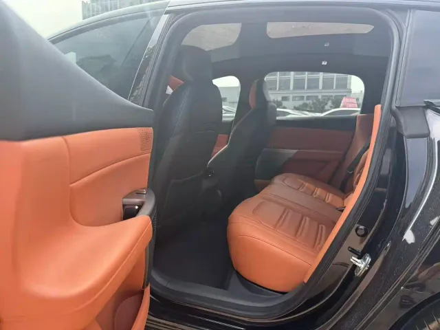 Dongfeng eπ 007 — Фото автомобиля 8