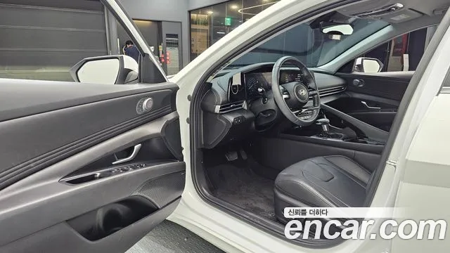 Hyundai AVANTE Новый Avante (CN7) — Фото автомобиля 10