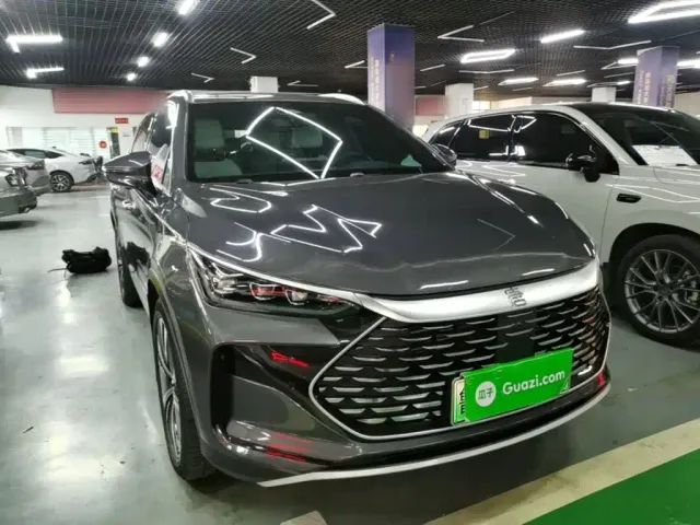 BYD Tang — Фото автомобиля 3