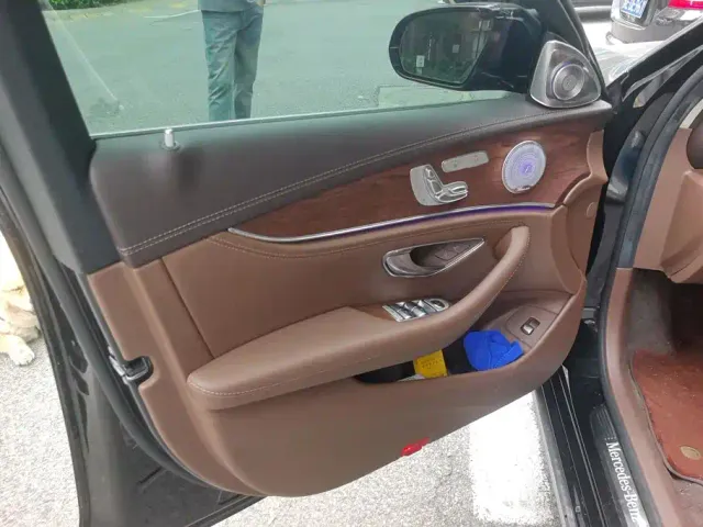 Mercedes-Benz E-Class — Фото автомобиля 7