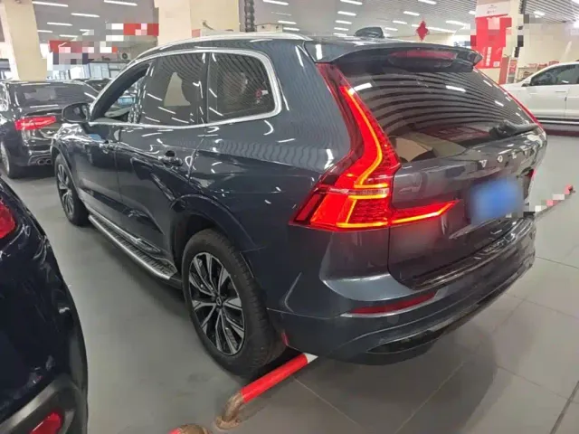 Volvo XC60 — Фото автомобиля 4