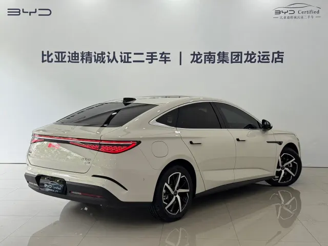 BYD Seal 07 DM-i — Фото автомобиля 13