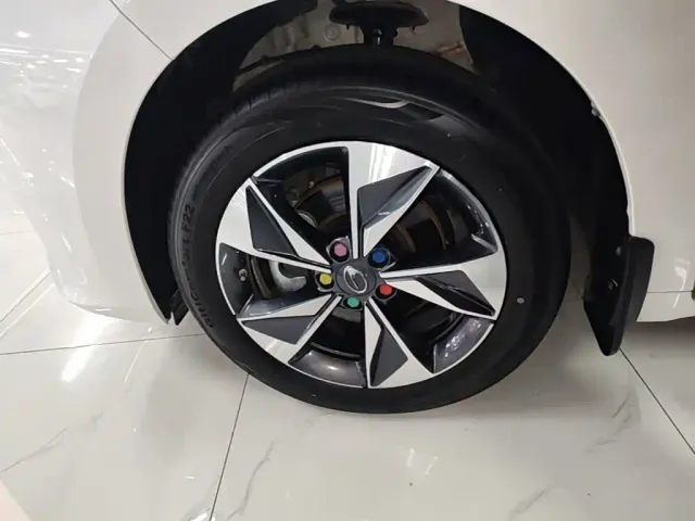 GAC Trumpchi M6 — Фото автомобиля 22