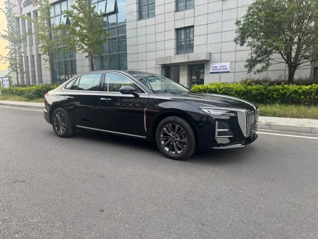 Hongqi Hongqi H5 — Фото автомобиля 4