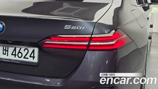 BMW 5-Series — Фото автомобиля 20