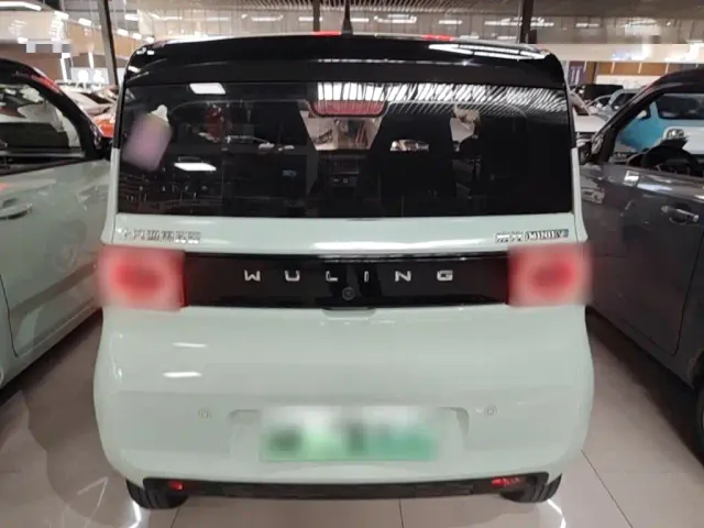 Wuling Hongguang Mini EV — Фото автомобиля 5