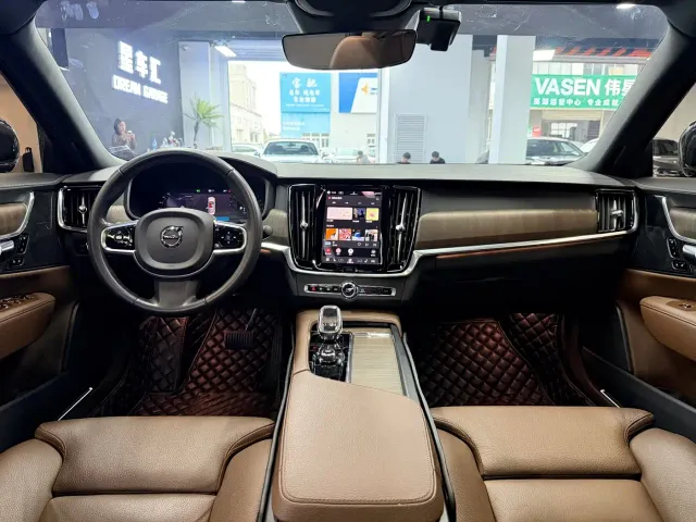 Volvo S90 — Фото автомобиля 6
