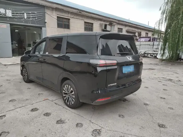 Wuling Starlight 730 — Фото автомобиля 5