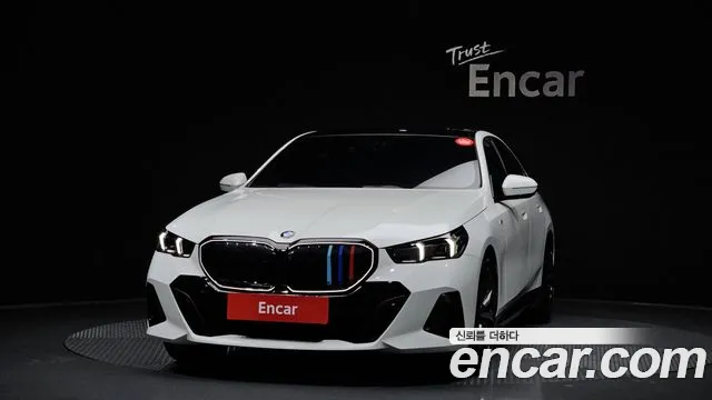 BMW 5-Series 5 серия (G60) 530i xDrive M Sport Pro Special Edition — Фото автомобиля 3