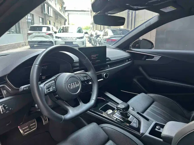 Audi A4L — Фото автомобиля 17