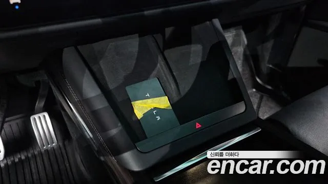 Tesla Model X — Фото автомобиля 27