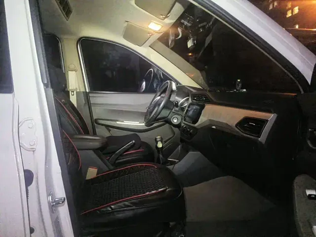 Wuling Hongguang — Фото автомобиля 12