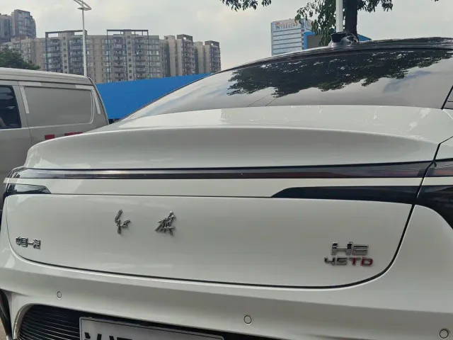 Hongqi H6 — Фото автомобиля 17