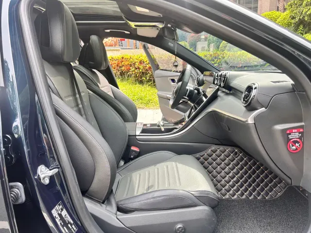 Mercedes-Benz C-Class — Фото автомобиля 12