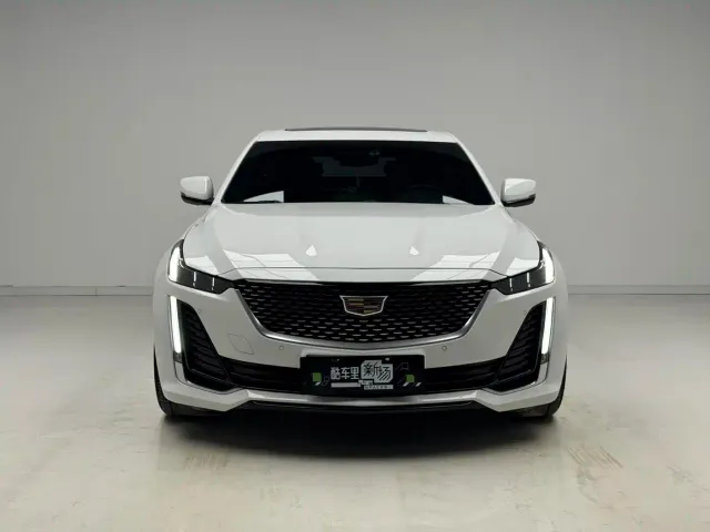 Cadillac CT5 — Фото автомобиля 2