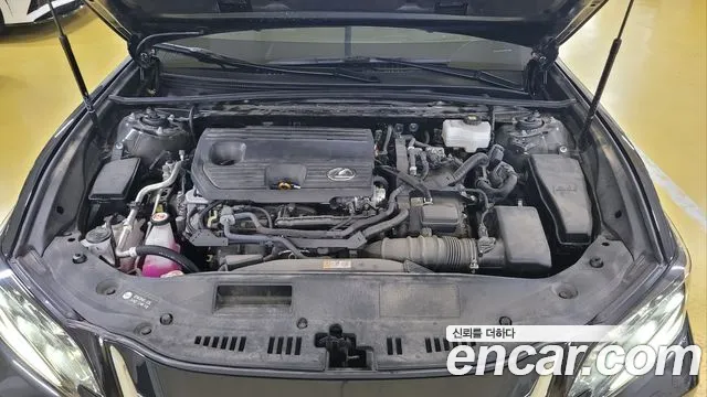 Lexus ES — Фото автомобиля 6