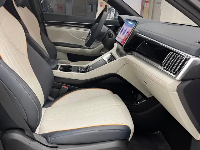 BYD Song PLUS — Фото автомобиля 6