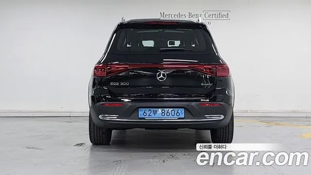 Mercedes-Benz EQB — Фото автомобиля 4