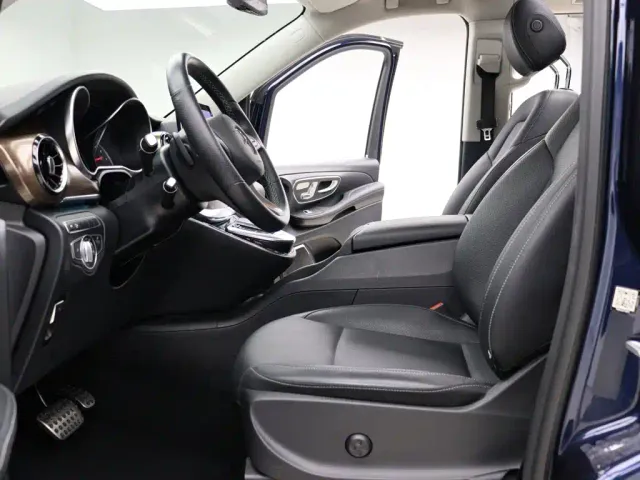 Mercedes-Benz V-Class — Фото автомобиля 2