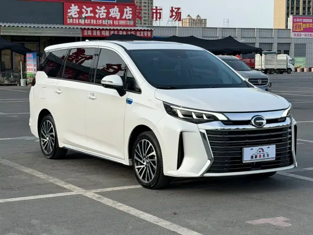 GAC Trumpchi M6 — Фото автомобиля 3