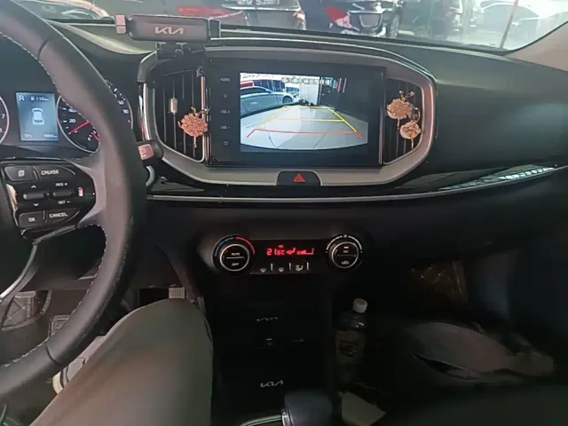 Kia KX1 — Фото автомобиля 12