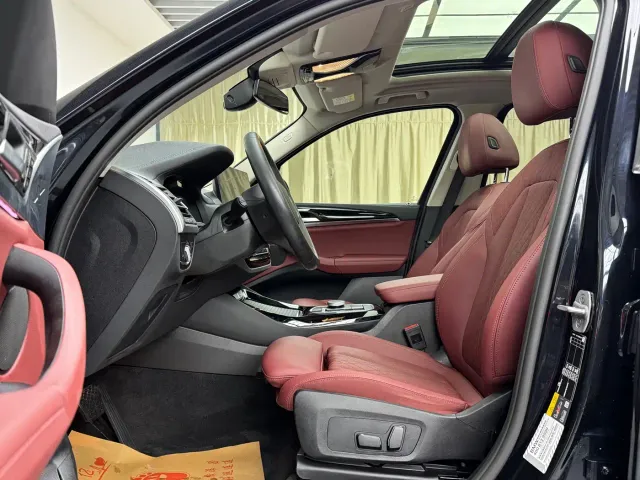 BMW iX3 — Фото автомобиля 12