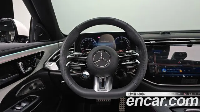 Mercedes-Benz E-Class — Фото автомобиля 12