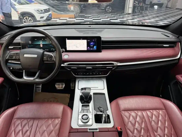 Jetour Jetour X70 PLUS 2023 1.5T DCT Self-Strengthening PRO 5-Seater — Фото автомобиля 4