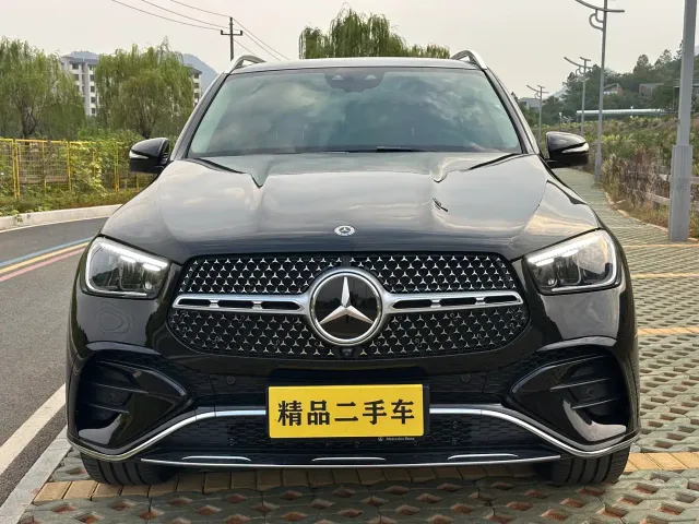Mercedes-Benz GLE-Class — Фото автомобиля 2