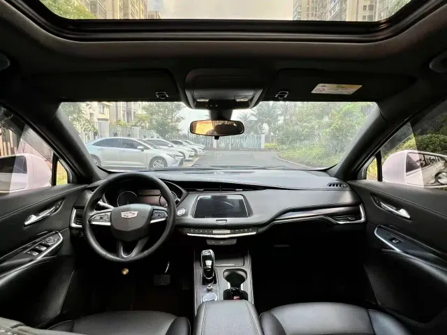 Cadillac XT4 — Фото автомобиля 4