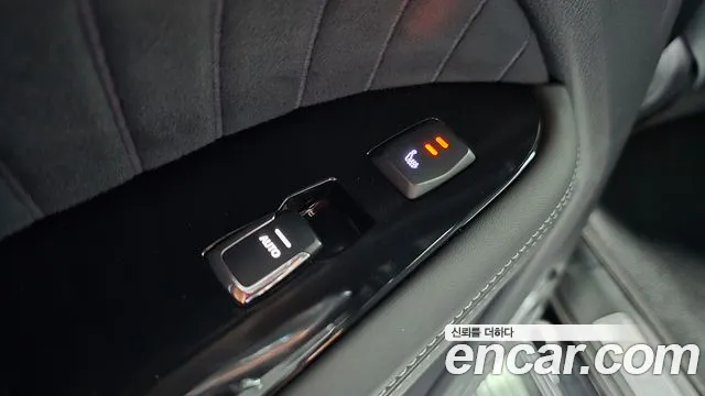KG_Mobility_Ssangyong Rexton Rexton Arena Дизель 2.2 4WD — Фото автомобиля 19