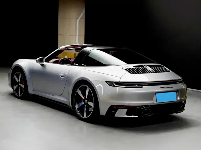 Porsche 911 — Фото автомобиля 3