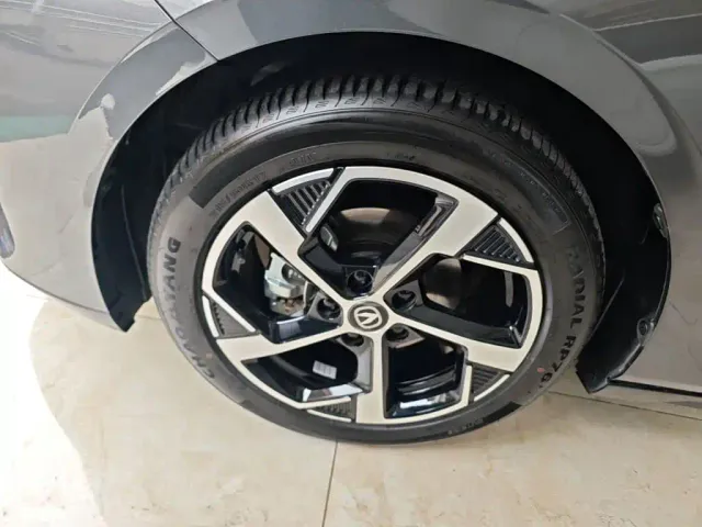 Changan Eado — Фото автомобиля 22