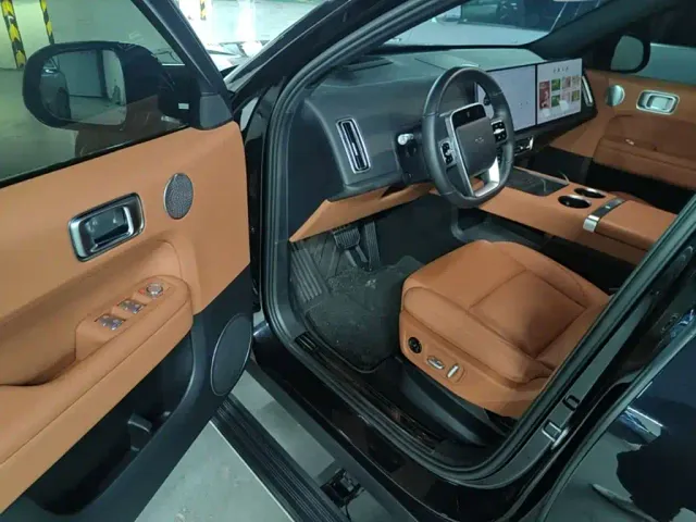 Li Auto L6 — Фото автомобиля 15