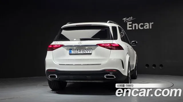 Mercedes-Benz GLE-Class — Фото автомобиля 3