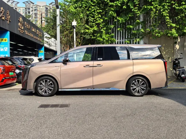 GAC Trumpchi M8 — Фото автомобиля 6