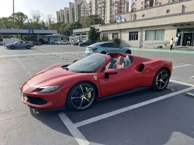 Фотография автомобиля — Ferrari 296