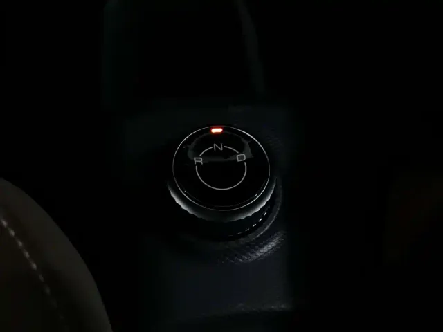 Wuling Zhiguang NEV — Фото автомобиля 13